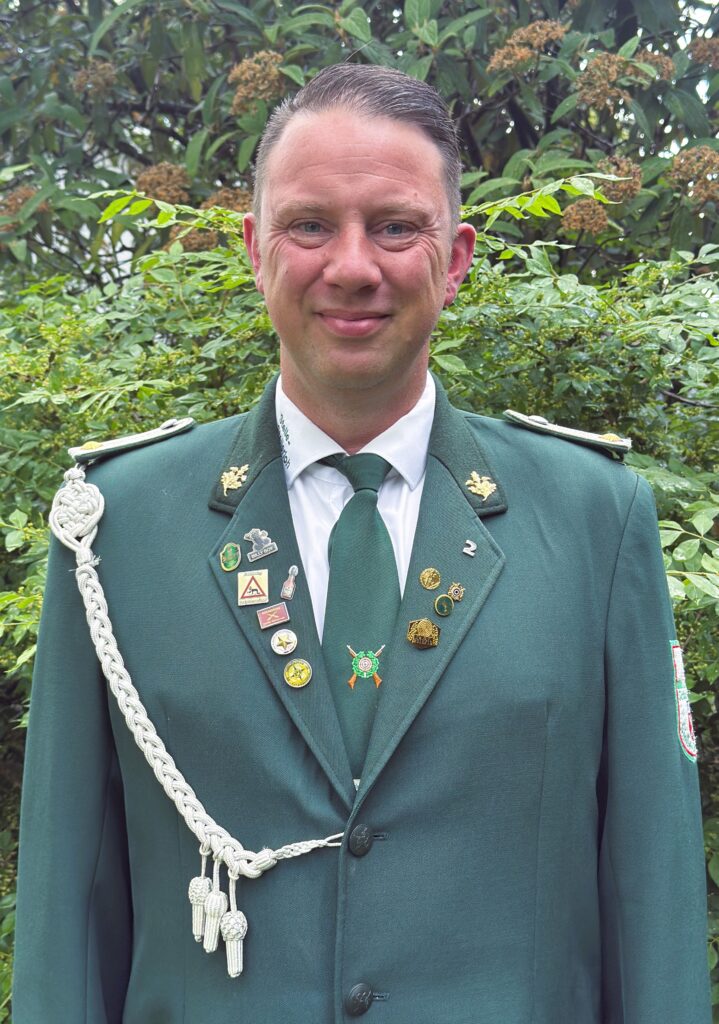 Sascha Vortmeyer1